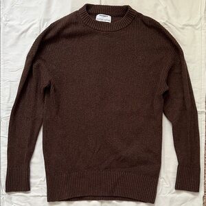 Old Navy Women’s Dark Brown Crewneck Sweater